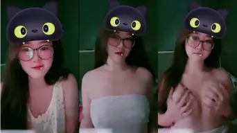 Flynn Daun Masih Muda Chindo Pamerin Uting Susu Video by xHamster