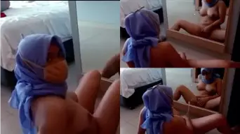 Jilbab Bugil Colmek Squirt Depan Kaca Video by HQporner