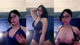 Julia Lea Show Uting Coklat Mulus Video by YouJizz Julia Lea Show Uting Coklat Mulus Video by YouJizz