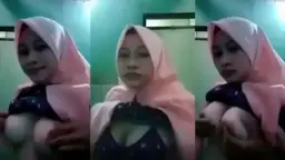 Jilbab Pamer Toket Besar Video by YouPorn