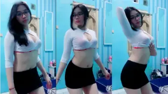 Live Julia Lea Siap Menghibur Pascol Video by RedTube