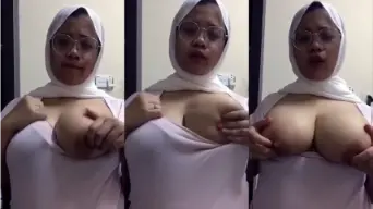 Skandal Jilbab Putih Tobrut Sange Video by simontok