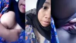 Cewek Hijab Cantik Pamer Memek Tembem Video by xHamster Cewek Hijab Cantik Pamer Memek Tembem Video by xHamster