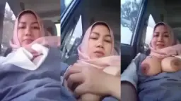 Tante Jilbab Pamer Toket Sambil Naik Mobil Video by PornOne Tante Jilbab Pamer Toket Sambil Naik Mobil Video by PornOne