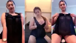 Zara Makin Berani Pamerin Utingnya Video by Beeg